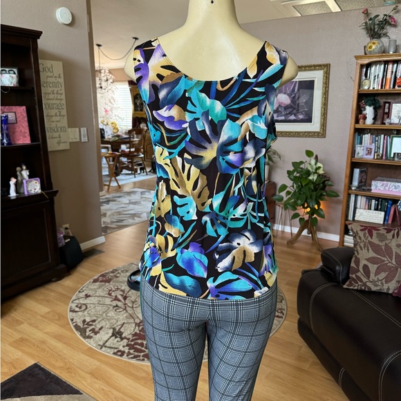 Chico’s multicolored sleeveless blouse-size L - Picture 8 of 10